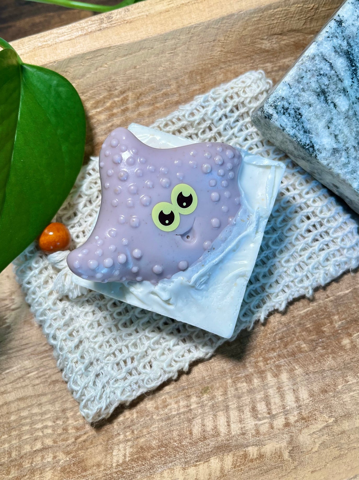 Kids Soap with Wheat Straw Bath Toy (3 oz)
