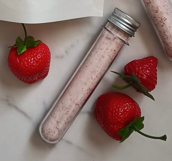 Champagne Mixes - Love Potion #o - Strawberries & Cream Shot