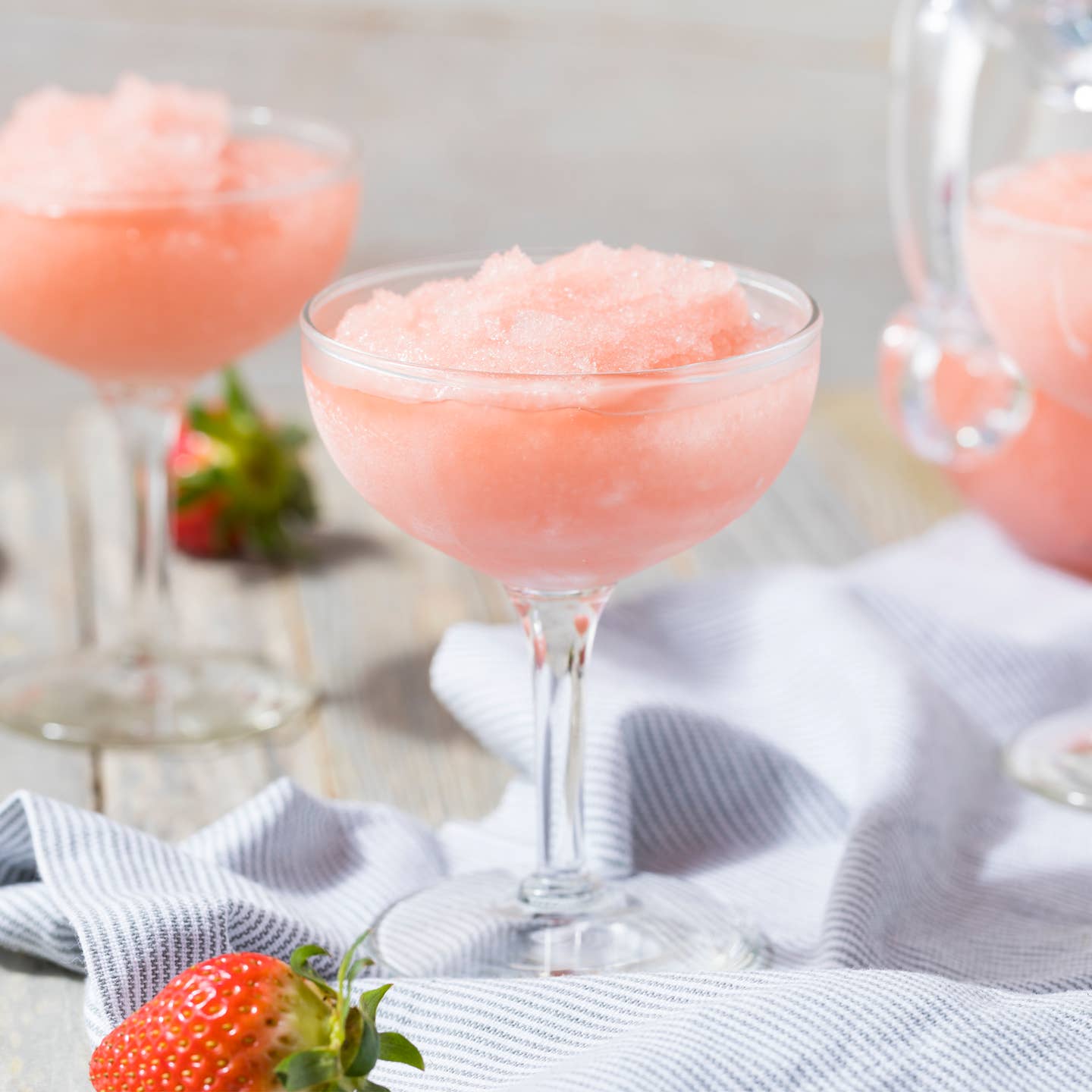 Champagne Mixes - Love Potion #o - Strawberries & Cream Shot