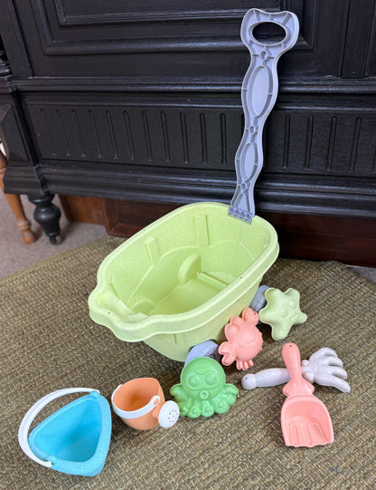 Beach Set with Wagon with Molds and Tools to Dig (8 pieces)